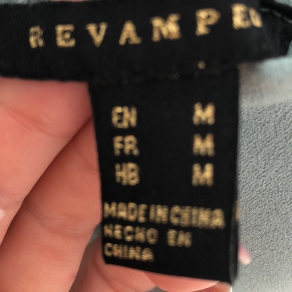 🌸2 for 15🌸 Peplum tank with lace - Picture 2 of 4